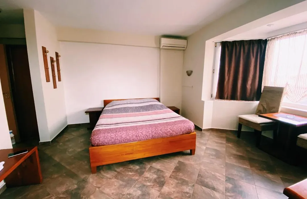 Hotel Fancy-1